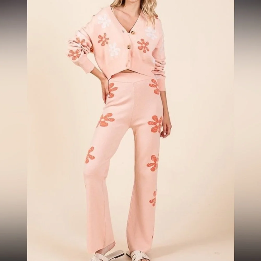 Flower Sweater Set - Picture 2 of 7